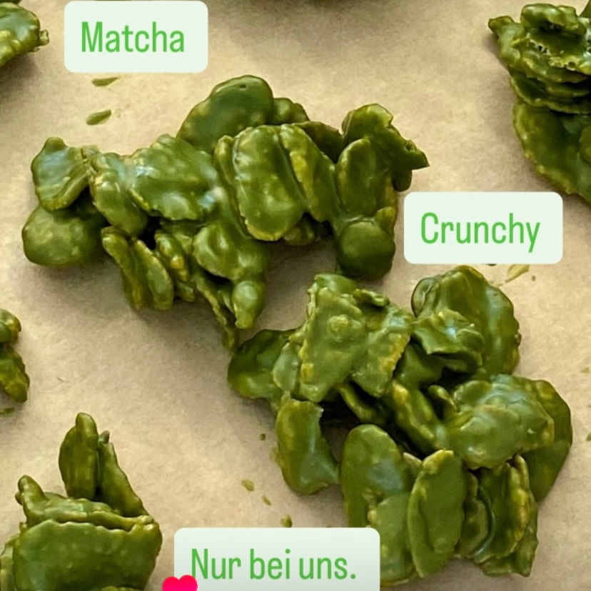 Kiki's Crunchy Flakes Matcha | Knusperpralinen mit grünem Tee
